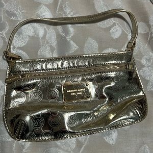 Michael kors wristlet